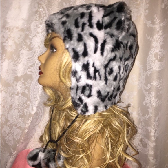 So cute leopard 🐆 Trapper hat - Picture 6 of 8